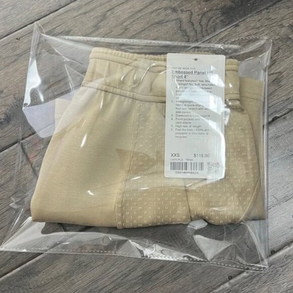 Lululemon NWT Embossed Panel High-Rise Short 4" Trench - Picture 14 of 14